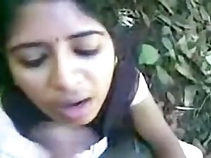 College Hotty Engulfing and eating cum