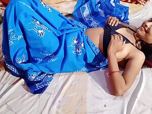 Desi Married Real Life Couple From Lucknow Having Erotic and Romantic Sex With Dirty Hindi