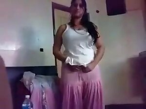 SHAHIDA fucked at Lahore hotel