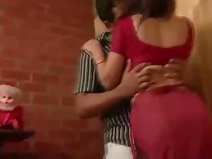 A charming looking Delhi esc0rt bhabhi Bold intimate romantic moments.