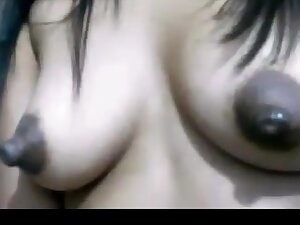 Desi chick flashes her puffy nipples