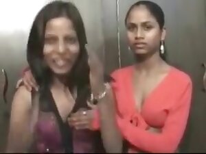 Amateur indian lez