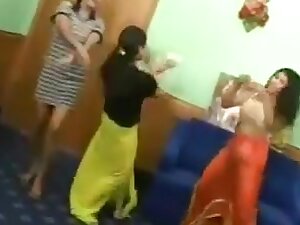 Sexy pakistani girls nude mujra