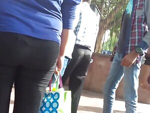 Indian Beautiful Girls in Tight Jeans Asses