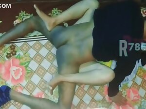 Ladke Ne Apni Girlfriend Ko Chupke Se Uske Ghar Me Ja Kar Choda Or Video Banayi