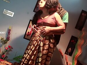 Kirshnagar Aunty Romance