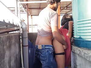 Saree Bhabi Ko Chadpe Jamke Choda Indian Outdoor Sex