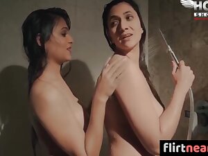 Devar Bhabhi - Sagi Chachi Ka Paani Nikal Diya