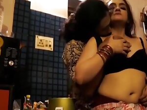 Bhaiya Ke Office Jane Ke Bad Bhabhi Ko Kichan Me Mast Choda - Devar Bhabhi