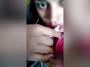 Today Exclusive- Horny Bhabhi Showing Her Pussy To Lover On Video Call Part 2