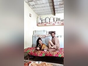 Today Exclusive- Desi Couple Fucking