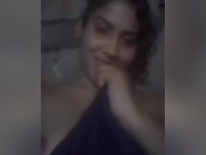 Today Exclusive- Bangla Girl Showing Boobs On Video Call
