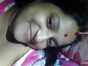 Today Exclusive- Sexy Boudi Showing Her Boobs And Pussy