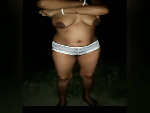 Desi Boudi Big Boobs Striping Wife Outdoor
