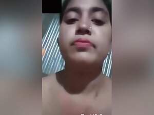 Today Exclusive- Desi Village Girl Showing Her Boobs And Pussy On Video Call