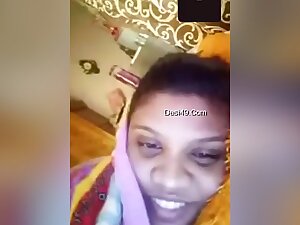Today Exclusive -desi Shy Bhabhi Shows Her Boobs Part 1