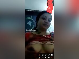 Today Exclusive -boudi Shows Her Boobs