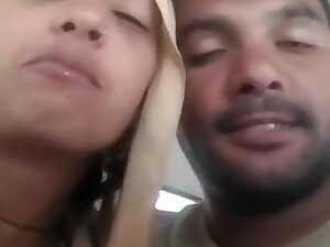 Exclusive Cute Indians Boobs Sucking In Car