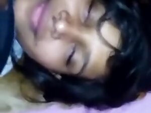 Sexy Desi Teen Pussy Exposed On Cam
