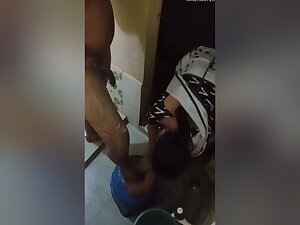 My Girlfriend Bathing Me