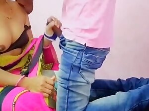 Hot Indian In Desi Hot Teacher Ke Hath Me Land Pakdba Diya Student Ne