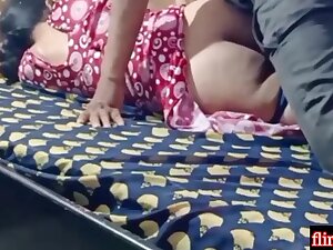 Ghar Pr Akeli Dekh Chachi Ki Piche Se Chut Maari