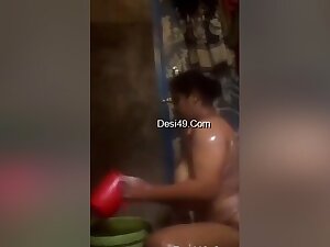 Sexy Desi Boudi Bathing And Fingerring Part 1