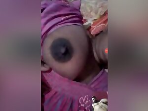 Today Exclusive- Boudi Showing Her Boobs To Lover