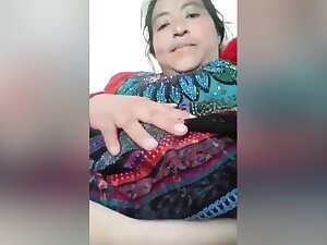 Today Exclusive- Horny Nepali Girl Showing Her Pussy