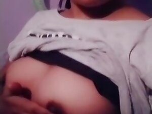 Fresh Indian Teen Boobs Show On Selfie Cam