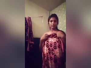 Today Exclusive -cute Desi Girl Changing Her Cloths