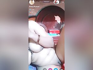 Today Exclusive- Hot Desi Bhabhi Pinky Kumari Tango Show