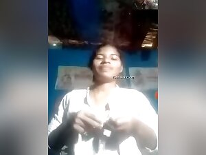Today Exclusive -desi Girl Shows Her Boobs And Pussy Part 2