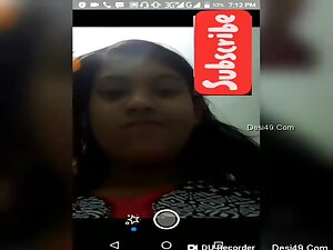 Exclusive- Cute Look Desi Girl Showing Her Boobs On Video Call
