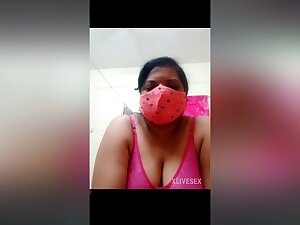 Desi Indian Divya Rani Aunty Webcam Video