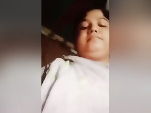 Horny Bangla Boudi Shows Her Pussy