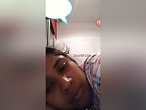 Today Exclusive- Sexy Mallu Bhabhi Showing Her Boobs And Pussy Part 1