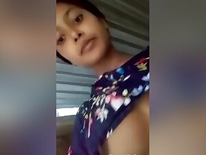Today Exclusive- Bangla Girl Showing Her Boobs And Wet Pussy