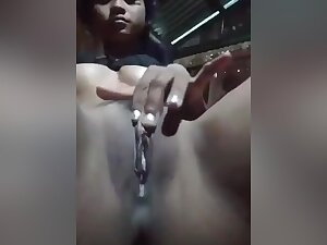 Today Exclusive- Horny Village Girl Fingerring