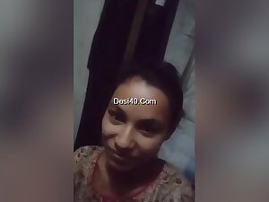 Desi Bhabhi Shows Her Boobs And Pussy Part 2