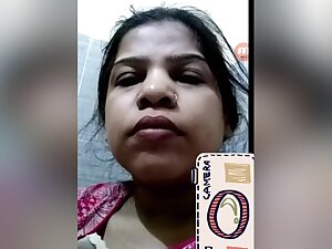 Today Exclusive- Paki Bhabhi Showing Her Boobs And Pussy On Video Call