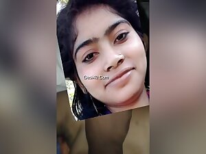 Today Exclusive- Desi Wife Nude Video Record By Hubby