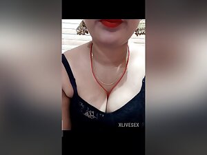 Desi Marathi Bhabhi Show His Lips And Boobs Live Video Camera Show