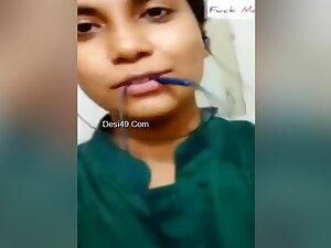 Cute Desi Girl Shows Her Boobs And Pussy Part 1