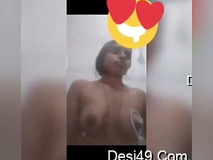 Today Exclusive- Desi Gf Showing Her Boobs And Pussy On Video Call