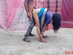Desi Greeb Chachi Ne Peso Ke Badle Apne Se Km Umar Ke Mard Se Phuddi Marwai