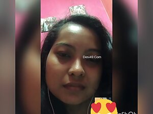 Cute Desi Girl Shows Her Boobs