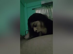 Today Exclusive- Horny Lankan Girl Give Blowjob To Lover