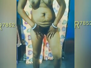 Bhabhi Getting Nude After Bath Infront Of Her Lover And Oil Massage
