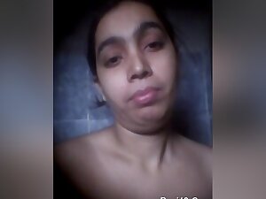 Sexy Paki Girl Showing Her Nude Body